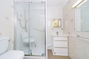 SHOWER ROOM- click for photo gallery